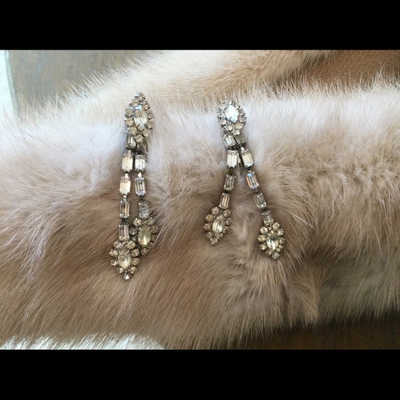 Vintage Glamorous Earrings - Picture 1 of 4